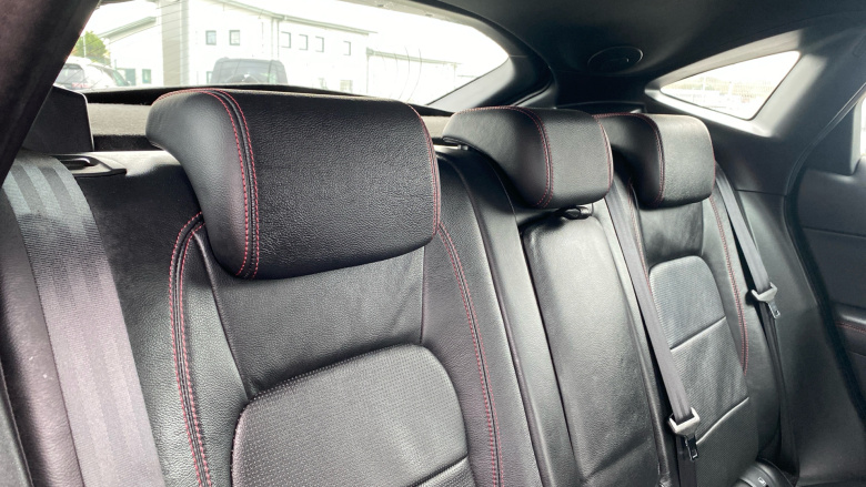 Jaguar E-Pace 2.0 [200] Chequered Flag Edition 5dr Auto Petrol Estate